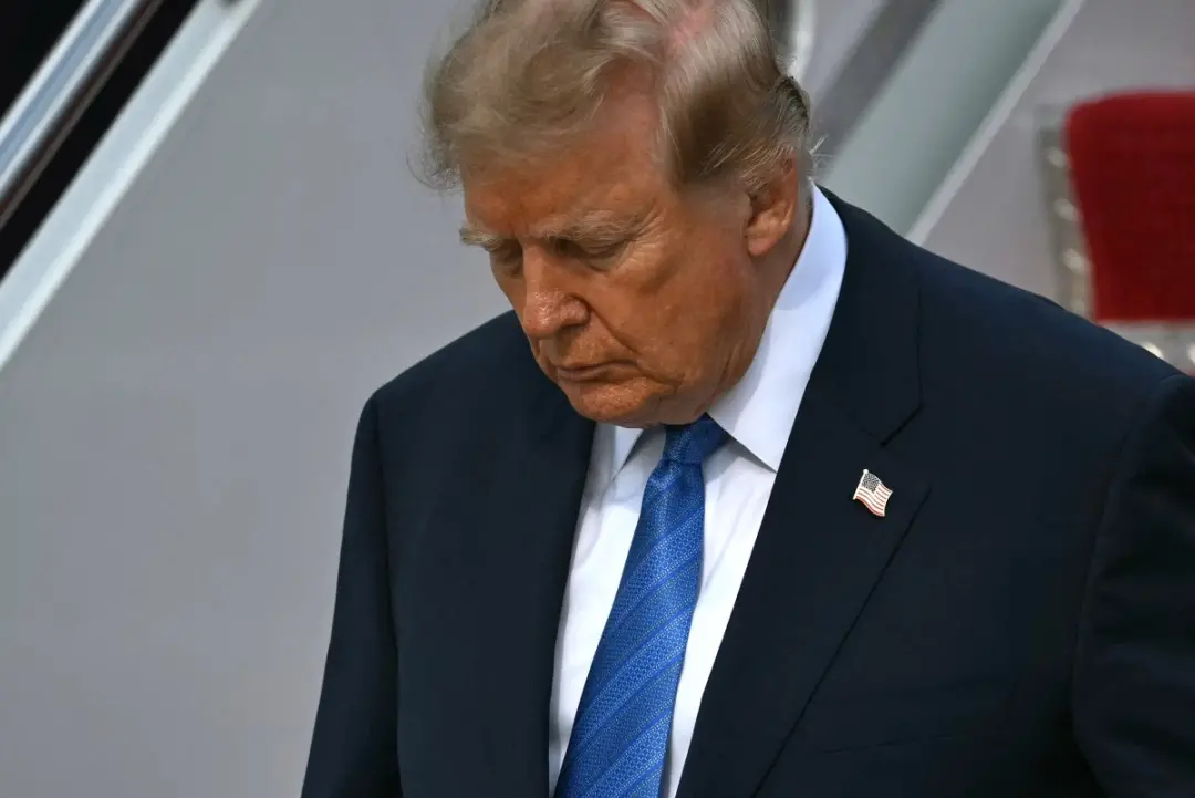 Se os republicanos ganharem, cada adulto americano recebe 5 mil dólares. Essa barganha, batizada de Trump Dividend, esp…