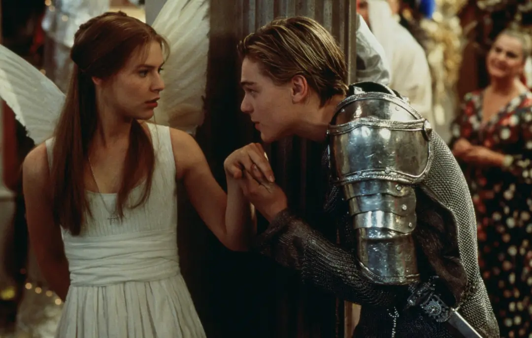 Romeo e Julieta de Baz Luhrmann vai ter uma turnê de concerto para celebrar o filme. O evento vai misturar música ao vi…