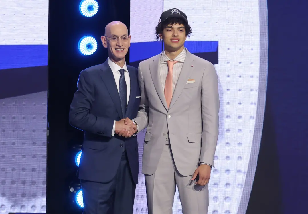Os Thunder de OKC ainda têm elenco elite na NBA, mas Minnesota agitou as coisas ao trocar por LaMelo Ball. O Lakers tam…