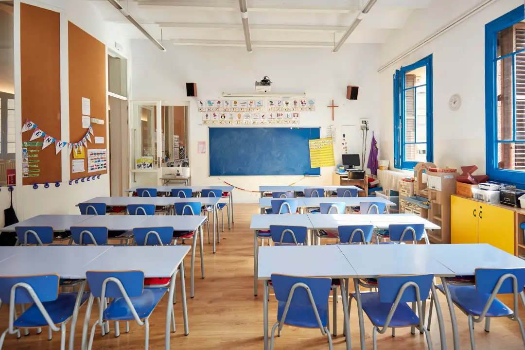 60 euros de ajuda escolar para alunos do Ensino Fundamental e Médio na Generalitat. É um suporte que mostra o olhar sob…
