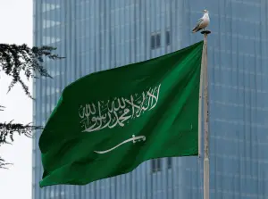 Arábia Saudita bombardea Iêmen enquanto houthis avançam, e os Estados Unidos reforçam alerta de viagem perto da frontei…