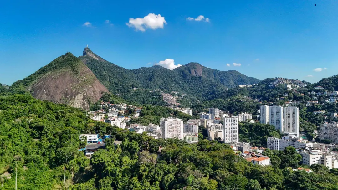 República em São Paulo e Laranjeiras no Rio estão na lista de 40 bairros mais legais do mundo da revista Time Out. É bo…