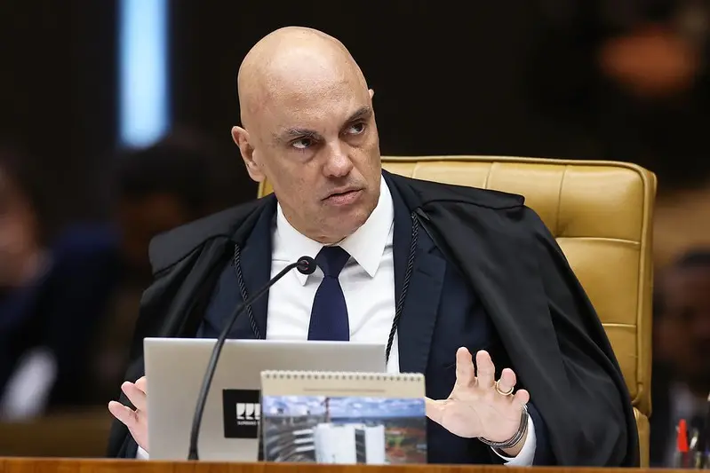 Moraes defende que o plenário do STF nao pode abrir investigacao se a PGR pediu o arquivamento. O argumento é que isso …
