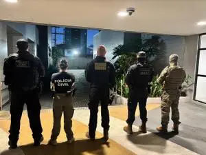 Dezesseis pessoas presas em operação contra tráfico em 19 estados e no Distrito Federal. A dimensão disso mostra a comp…