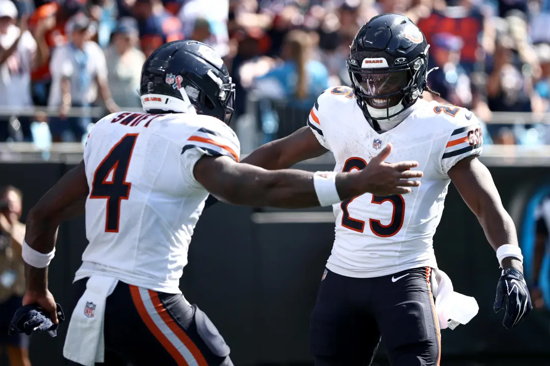 Kyle Monangai é um dos Superstars Secretos da NFC na Semana 1 de 2026. O técnico Ben Johnson merece mais reconhecimento…