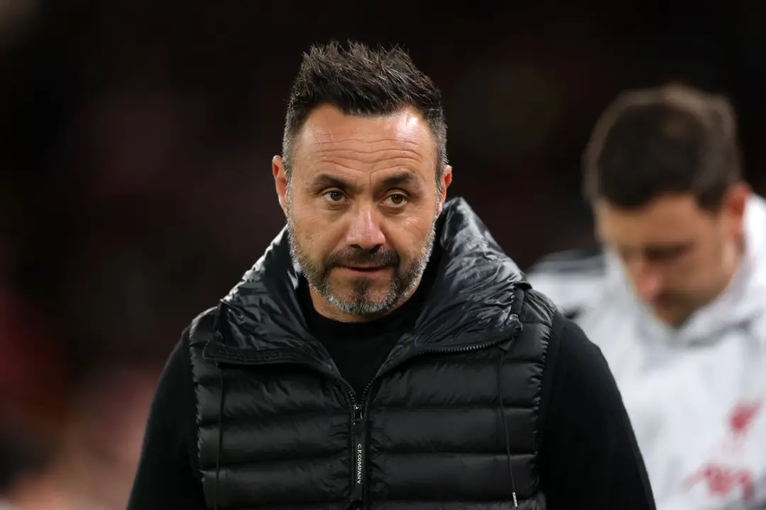 Tottenham recebeu mais 120 milhões de libras da família Lewis após a onda de gastos. Com o clube gastando mais de 300 m…