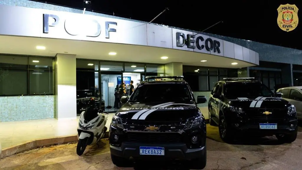 Operação da polícia no DF mirou quadrilha que extorquia casais na web, usando ameaça de divulgar conteúdo íntimo. Isso …