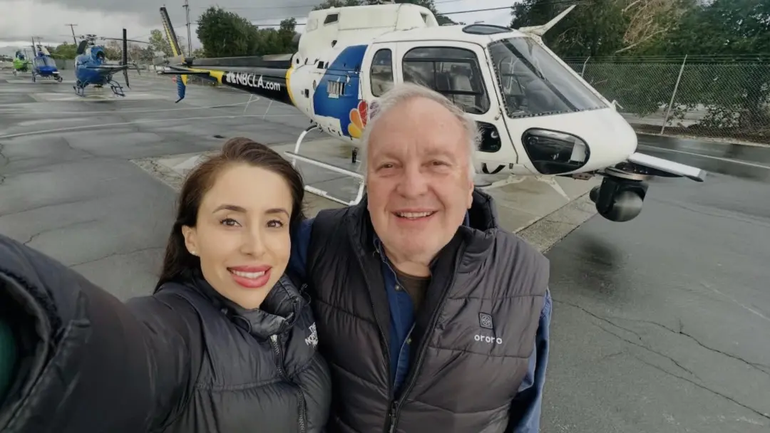 Los Angeles, EUA, perdeu um helicóptero da NBC enquanto cobria um acidente fatal de ônibus. Três pessoas morreram, incl…
