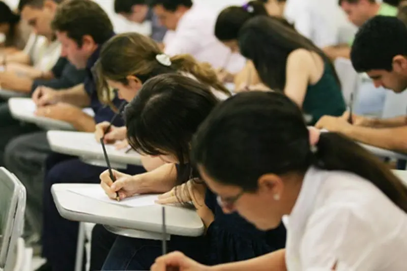 150 vagas na Câmara dos Deputados, nível superior, com previsão de edital em setembro. Estudar antes do edital é chave,…
