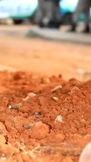 Setor Solar das Orquídeas, em Goiânia, teve um homem encontrado morto dentro de uma residência na terça-feira. A situaç…