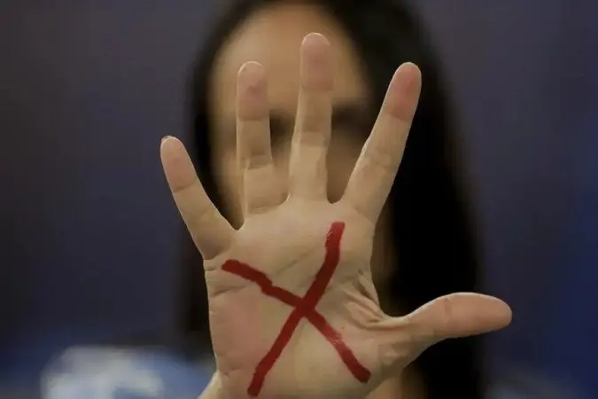 98% das mulheres no Brasil adotam estratégias para reduzir riscos no dia a dia. A sensação de insegurança é muito mais …