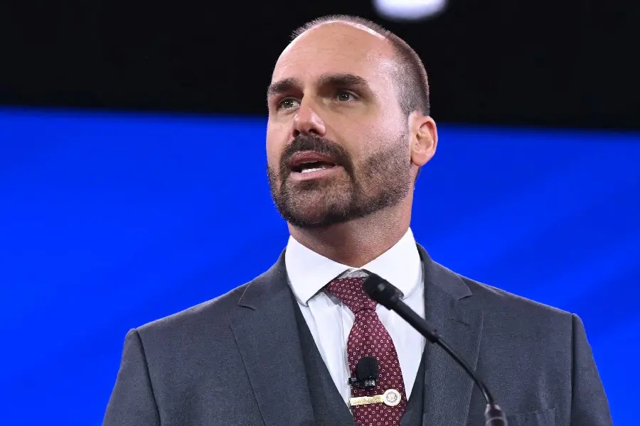 Eduardo Bolsonaro disse que vai pedir novas sanções dos Estados Unidos contra ministros do Supremo Tribunal Federal com…