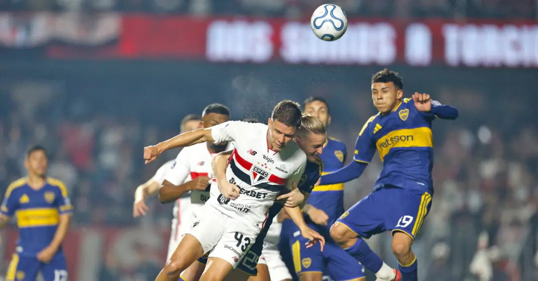 São Paulo empatou com Boca e caiu nas quartas da Sul-Americana, o placar agregado foi 2 a 1 para o argentino. É um baqu…