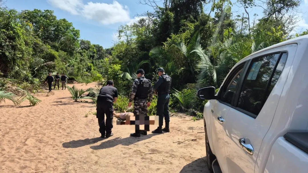 Santarém, no Pará, viu um duplo homicídio no Ramal da Ponte Alta. Um casal foi encontrado morto com tiros em área de ma…