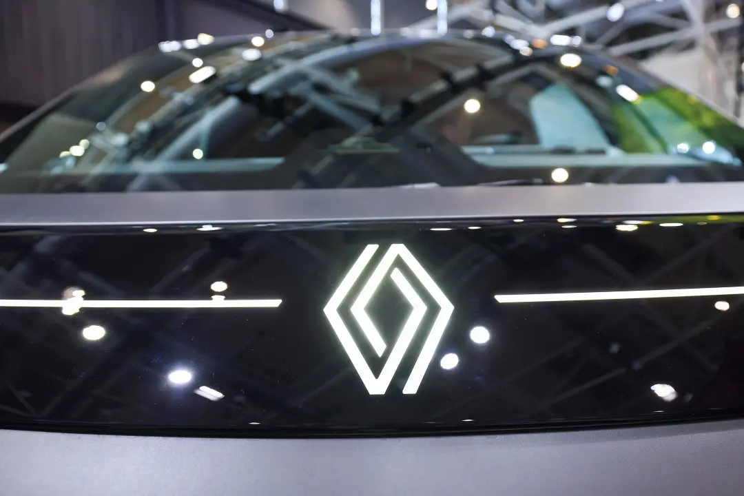 R$ 2 bi de investimento da Renault e Geely no Brasil pra carro elétrico. A união dessas montadoras visa ser líder na Am…