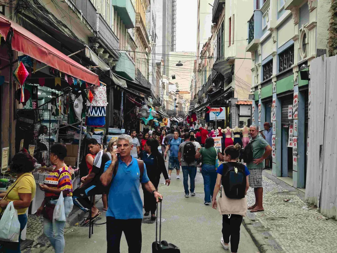 1,5% de aumento previsto nas vendas do comércio varejista no Rio durante a primavera. Essa projeção moderada reflete o …