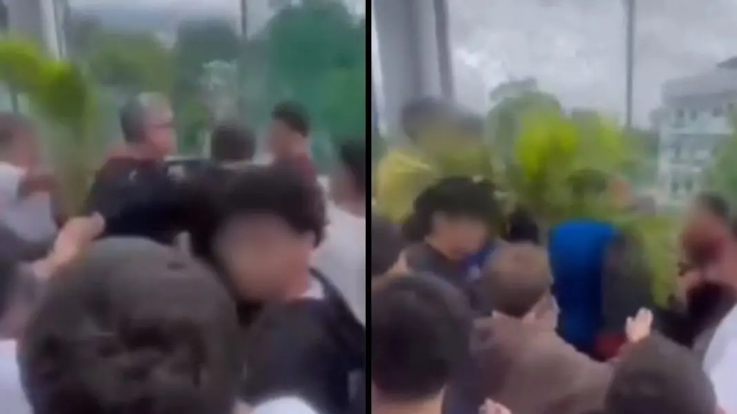 Colégio Ícone, na Taquara, viu um professor agredido por alunos durante um jogo de futsal. A revolta foi por uma falta …