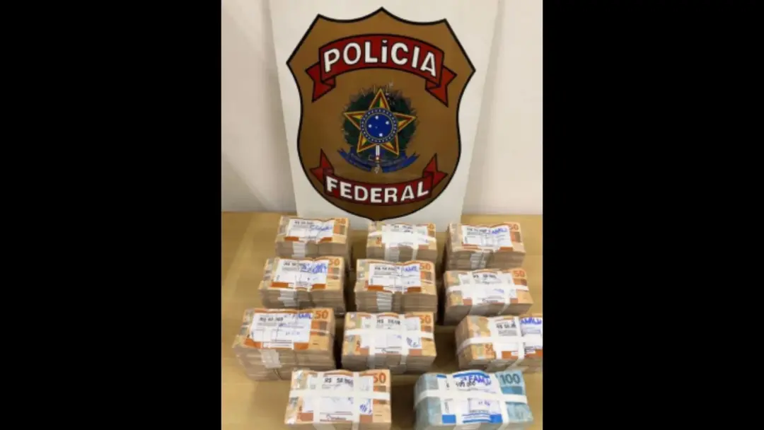 R$ 600 mil apreendidos em Niterói durante investigação de crimes eleitorais. Esse dinheiro em espécie sugere movimentaç…