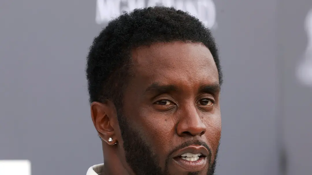 Três advogados do Diddy pedem para sair do processo civil porque não estão recebendo os honorários devidos, mas o mogul…