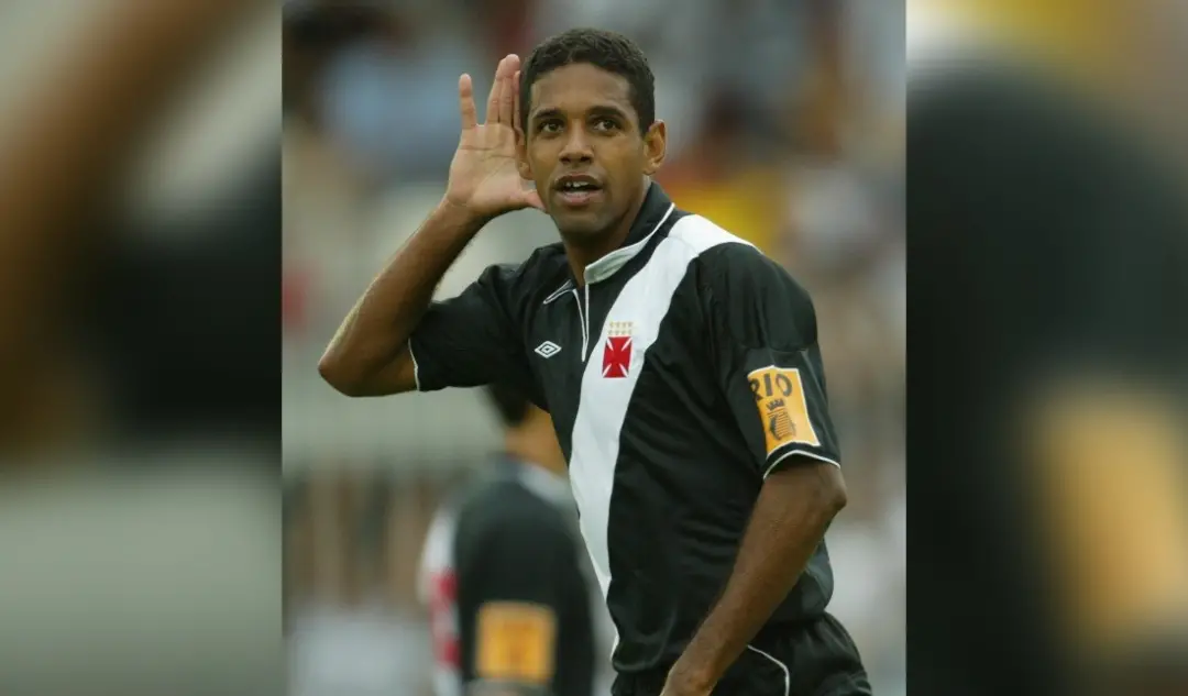 Henrique, zagueiro e ex-jogador campeão da Libertadores pelo Vasco, faleceu aos 49 anos. É sempre pesado ver o fim de a…