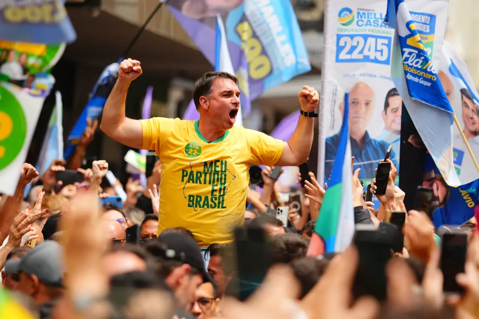 Sessão no STF terminou sem decisão sobre Alexandre de Moraes, entregando argumento para a campanha de Flávio Bolsonaro.…
