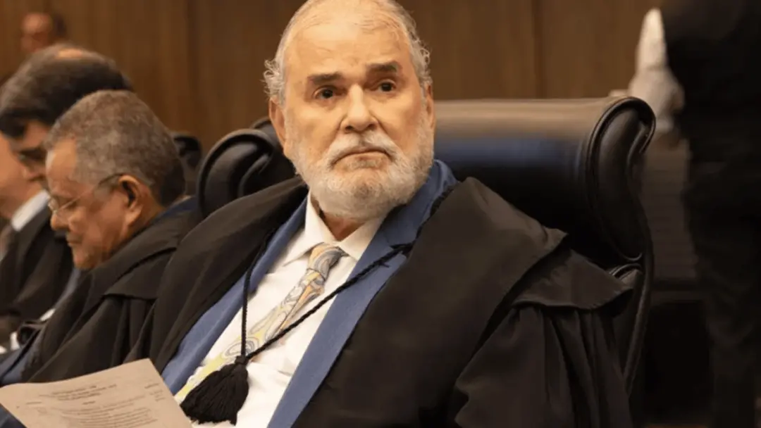 Ministro do STJ diz que crise no STF custa mais ao Brasil que o rombo do Master. O cenário de disputas internas na Cort…