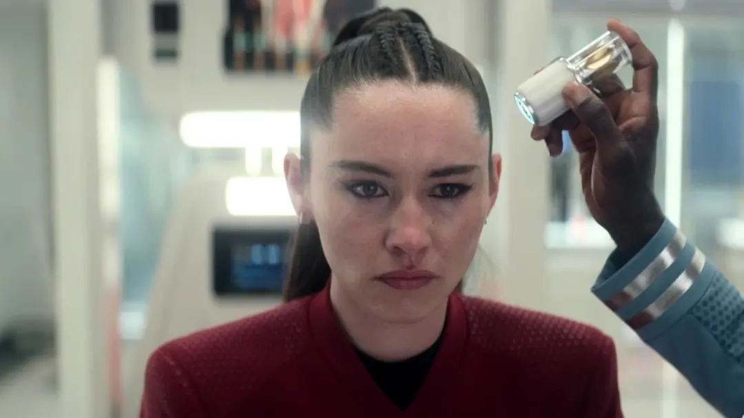 Laan Noonien-Singh tá mostrando um comportamento errático em Strange New Worlds temporada 4, episódio 9, o que tá preoc…