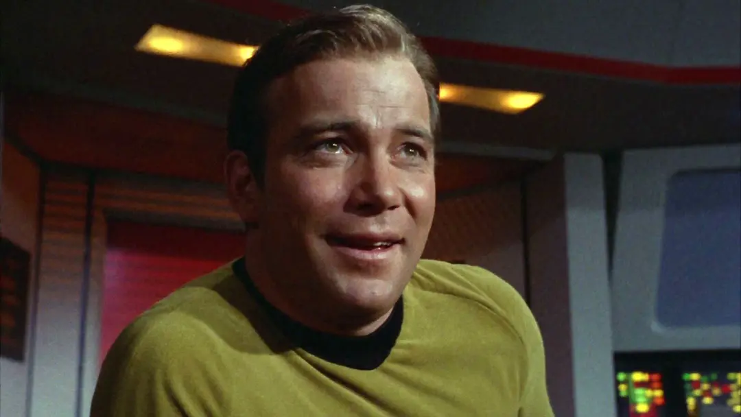 Star Trek: The Last Starship #11 confirma o interesse amoroso final do Capitão Kirk sendo um personagem legado que ning…