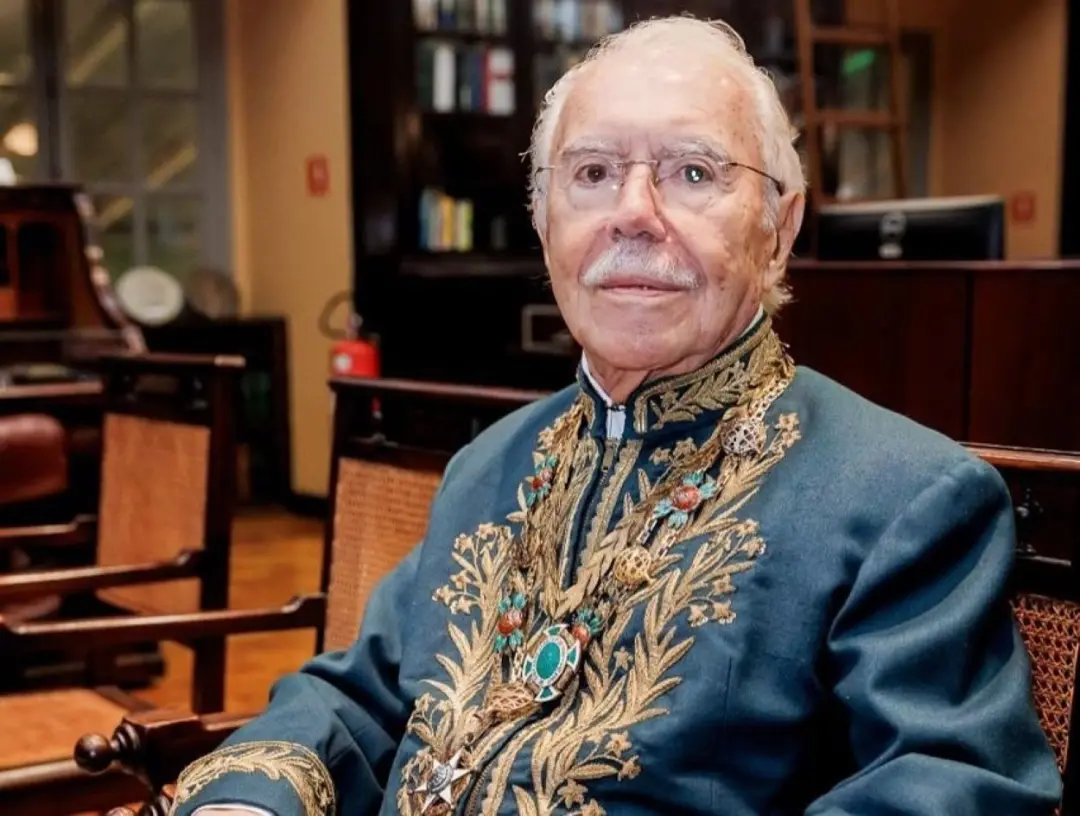 José Sarney recebeu alta hospitalar em São Luís após três dias de internação por pneumonia. É bom ver a evolução clínic…