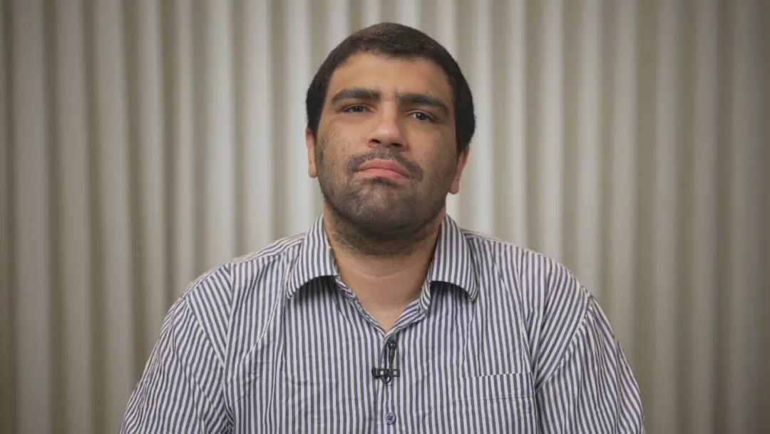 Victor Assis, candidato a governo de Pernambuco, defende não pagar a dívida pública e estatizar saúde e educação. Essa …