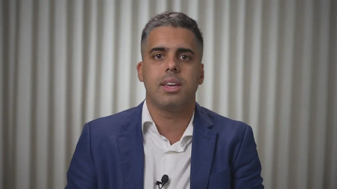 Renan Hallais prometeu construir ferrovias e criar uma Lei de Responsabilidade Gerencial em Pernambuco. A proposta de l…