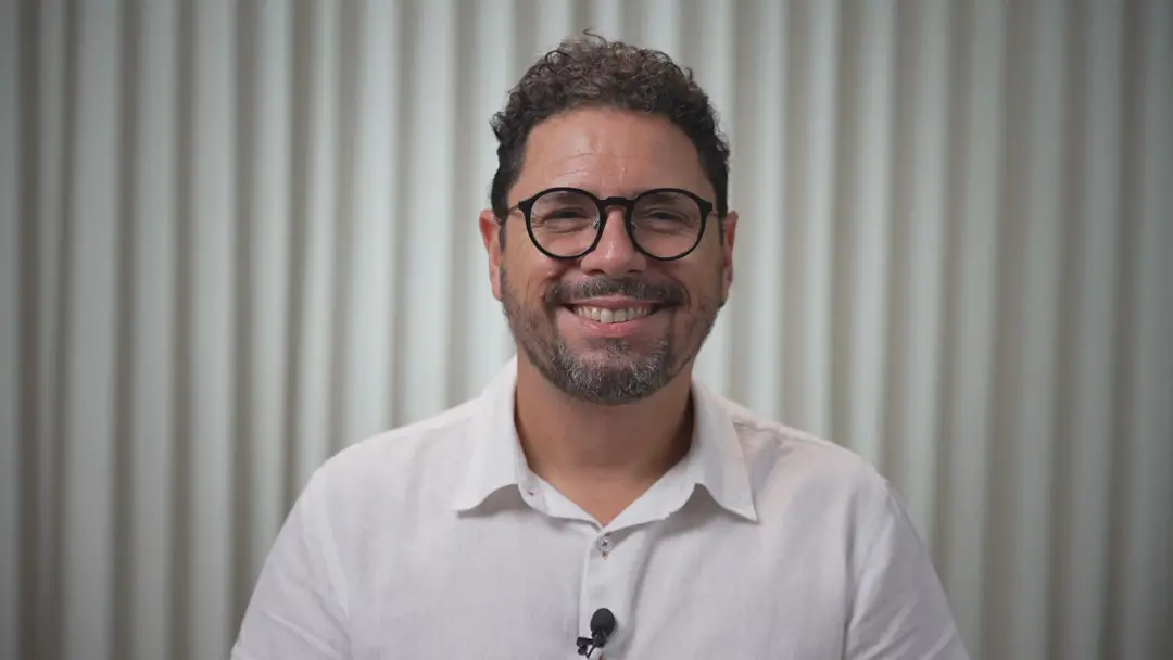 Ivan Moraes, candidato ao governo de Pernambuco, prometeu tarifa zero no transporte público e plano de reciclagem se el…