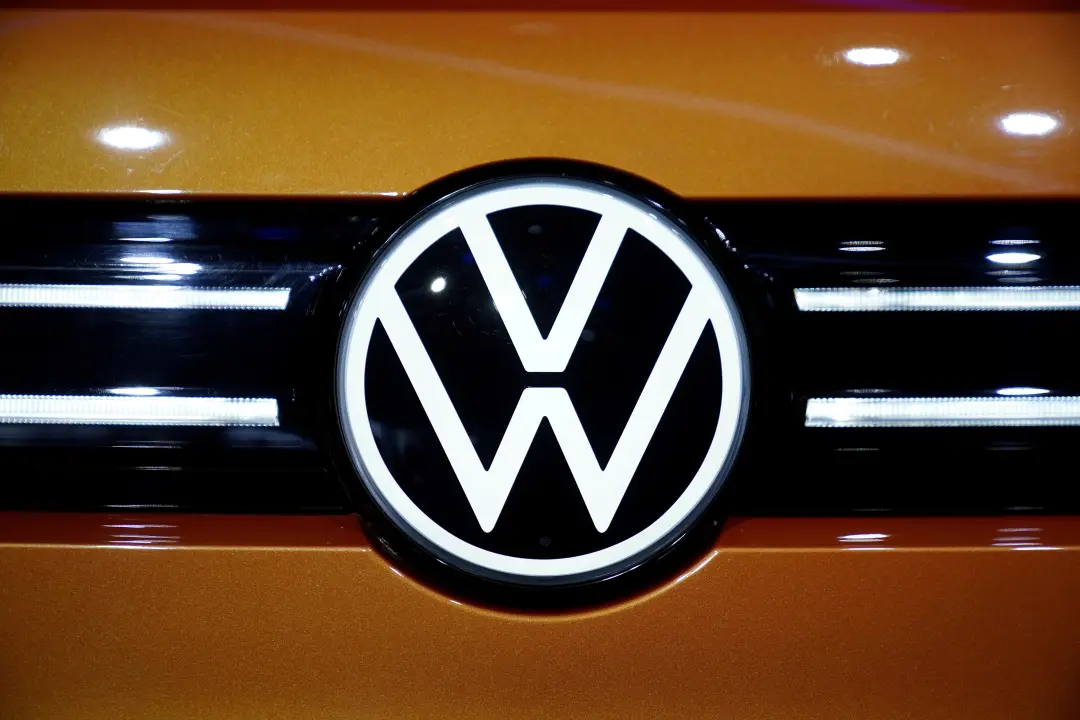 Volkswagen lidera a lista Fortune 500 Europa pelo terceiro ano, com receita acima de 363 bilhões de US$. As margens caí…