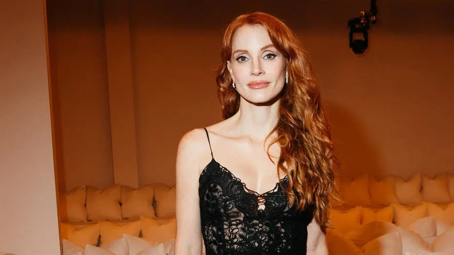 Jessica Chastain em Other Mommy traz um trailer novo, igualmente assustador como o primeiro. O marketing tá fazendo jus…