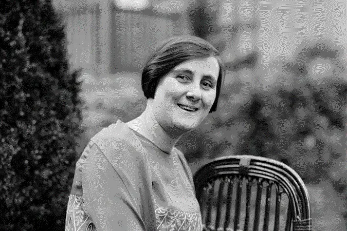 Bertha Lutz, bióloga e ativista, viu seu aniversário de 50 anos em setembro. Sua luta pelo voto feminino foi fundamenta…