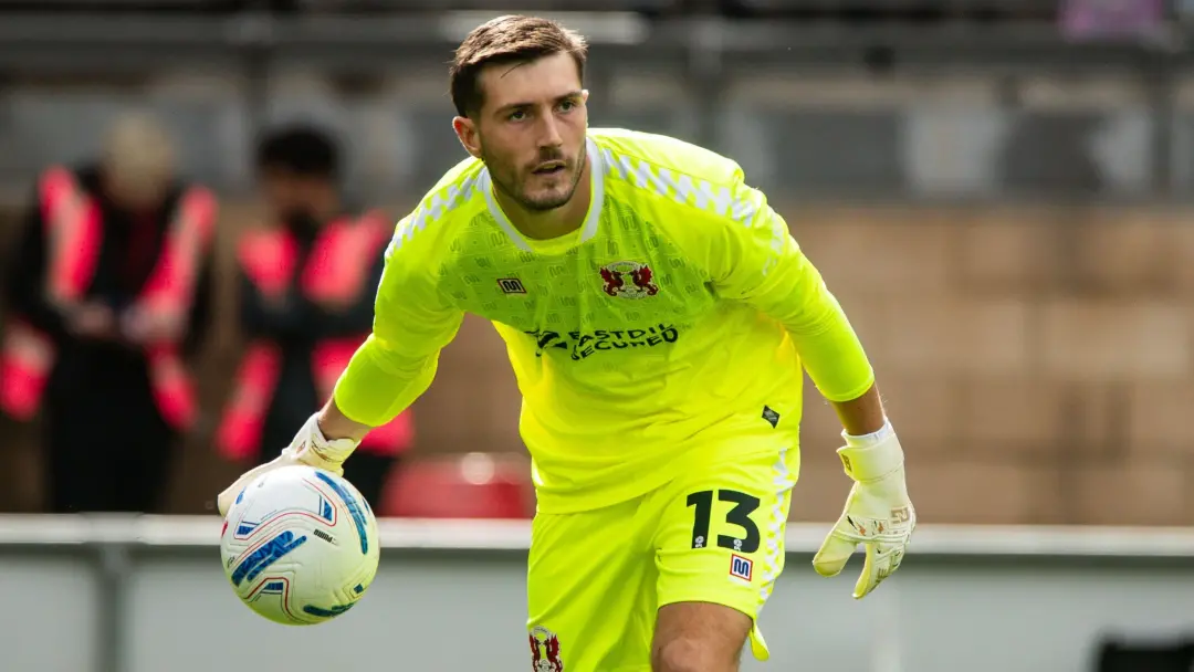 Noah Phillips, goleiro de Leyton Orient, foi emprestado ao Gateshead por três meses. Essa movimentação mostra que a bus…