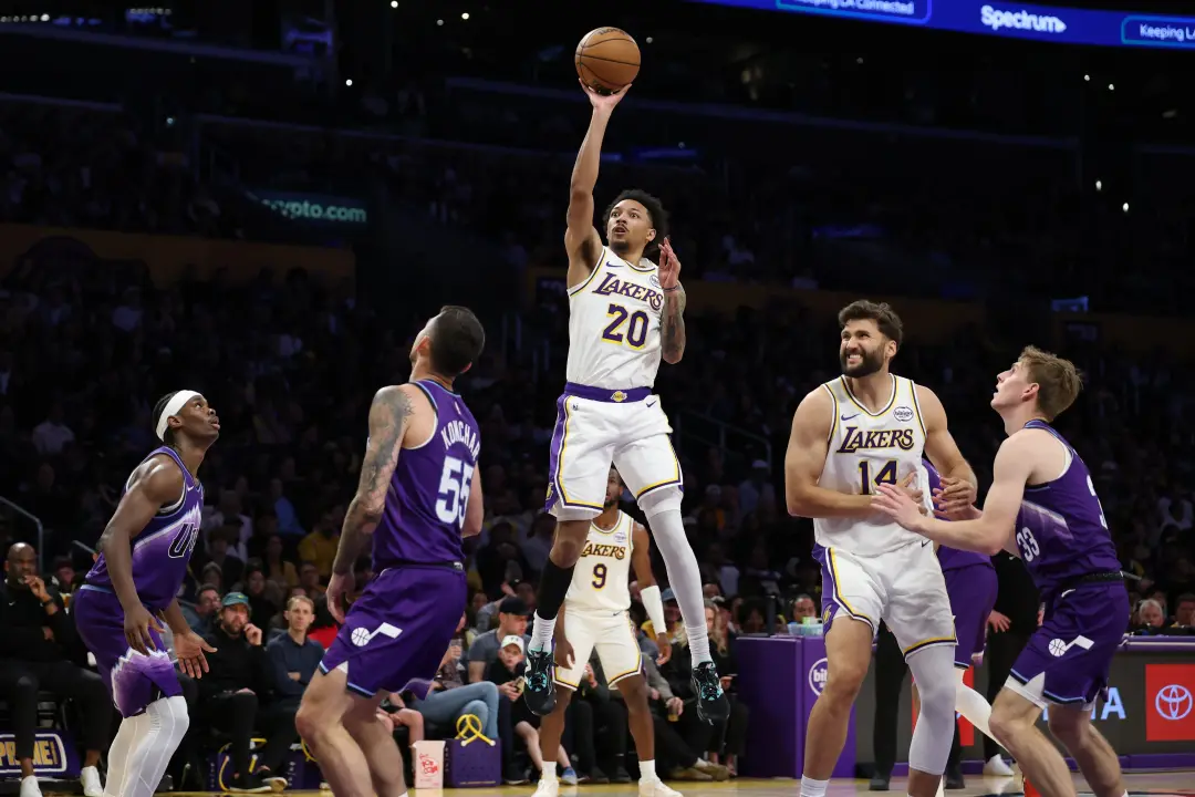 Real Madrid de basquete ficha Nick Smith Jr, de 22 anos, vindo dos Los Angeles Lakers para a temporada 2026/27. Contrat…