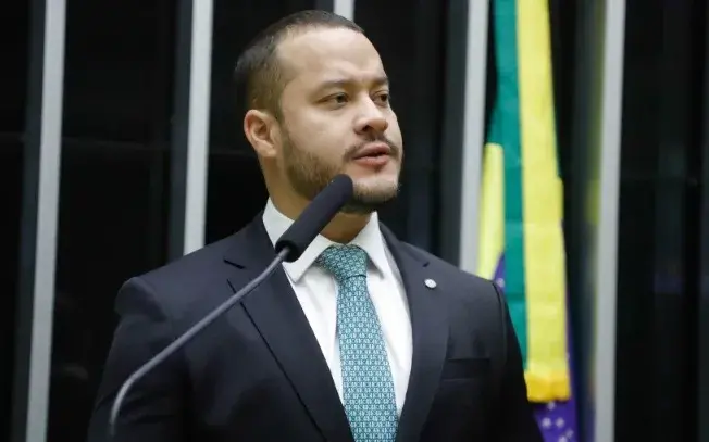 Coari, AM, teve apreensão de grande quantidade de dinheiro vivo e joias em operação contra prefeito e deputado. A PF in…