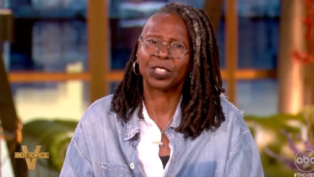 Whoopi Goldberg gritou com Trump sobre o Kennedy Center porque ele não conseguiu colocar o nome dele no local e o conse…