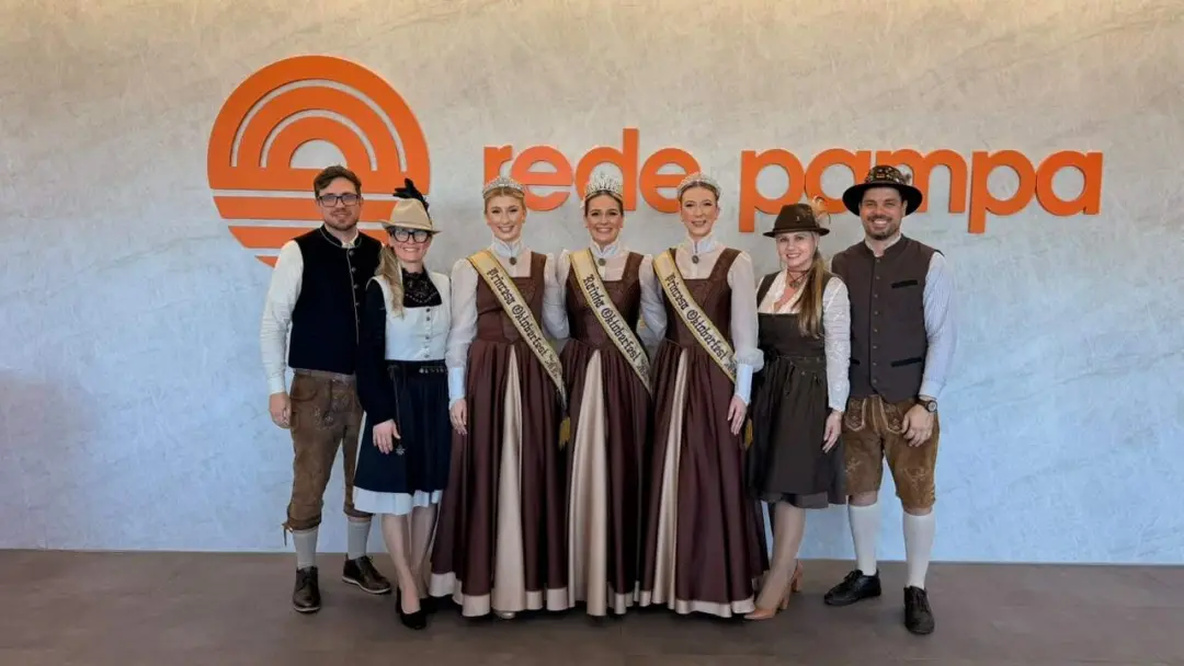 Igrejinha vai receber mais de 200 mil visitantes na 37ª Oktoberfest, de 9 a 18 de outubro, com mais de 80 atrações. É b…