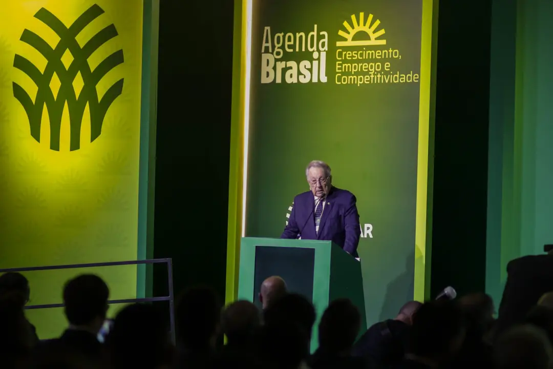 Escassez de mão de obra e descontrole de contas públicas desafiam o agronegócio, segundo estudos da CNA apresentados na…