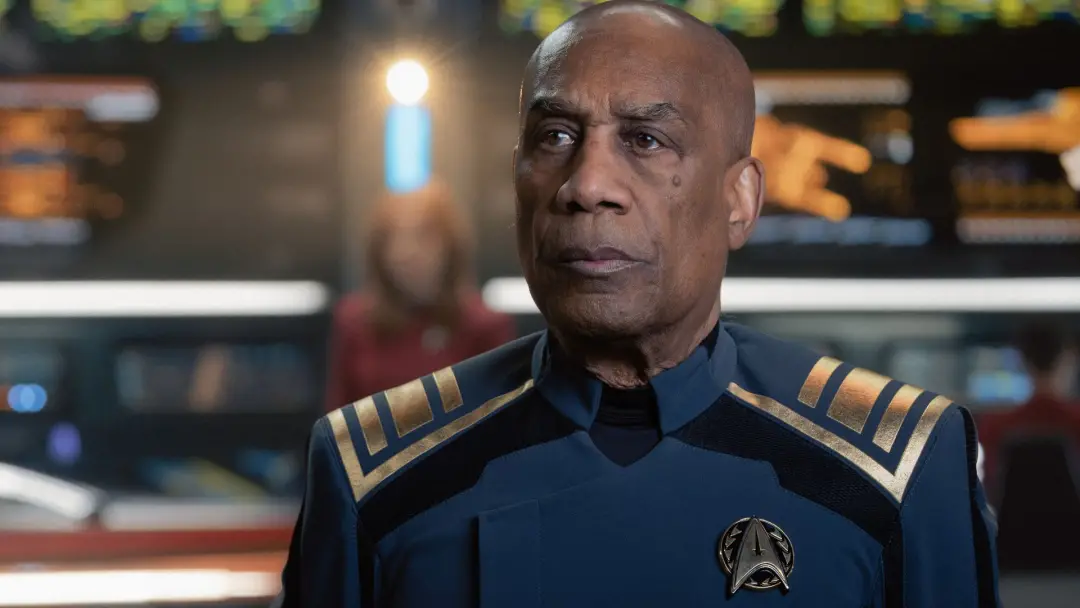 Lt. Comandante James T. Kirk foi posto à prova em Strange New Worlds temporada 4, episódio 8, enfrentando o Almirante R…
