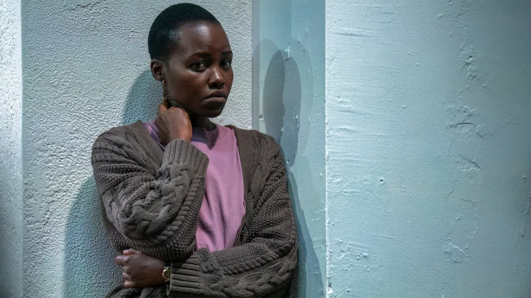 Lupita Nyong’o atua em Pre-Existing Condition, peça que coloca a personagem principal em grupos de apoio para mulheres …