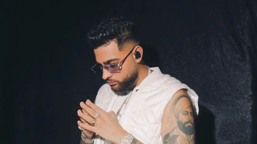 Karan Aujla vai fazer o tour P-Pop Culture nos Estados Unidos, com shows em seis arenas a partir de 7 de novembro. É ba…
