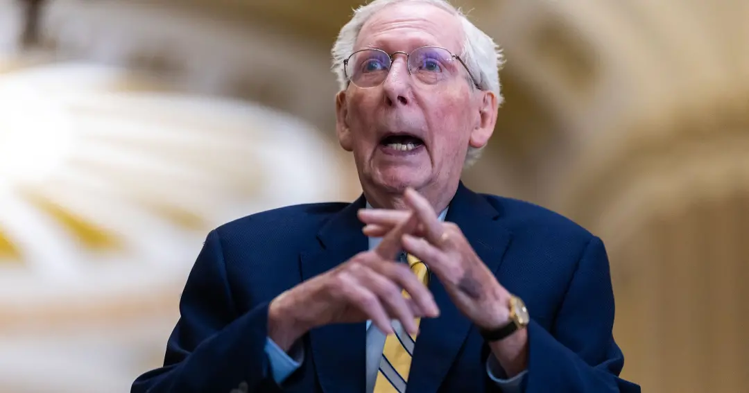 Mitch McConnell retornou ao Congresso depois de 92 dias de recuperação de queda e pneumonia. Ver vídeos dele mostrando …
