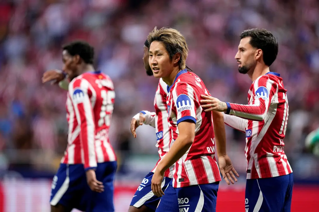 Atlético e Osasuna tiveram um jogo dinâmico, com Jonathan David marcando, Kang-in Lee e Baena também contribuindo no pl…