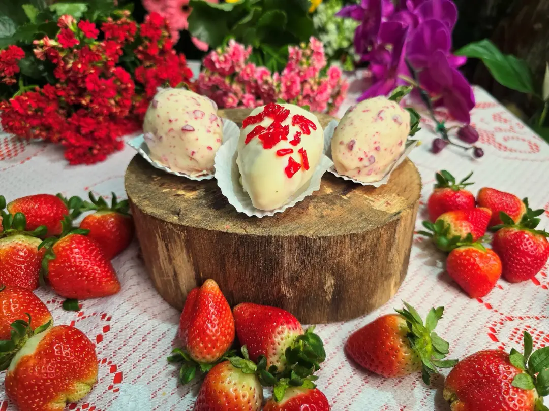 44ª edição da Festa de Flores e Morangos em Atibaia SP tem aumento de público por conta da área gastronômica ampliada. …