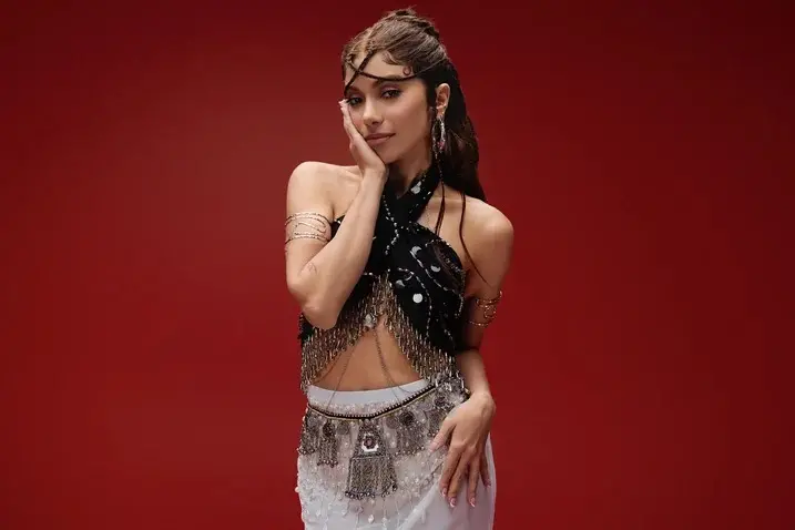 Anitta, Marina Sena e Ana Castela indicadas no Grammy Latino 2026. A participação brasileira em várias categorias mostr…