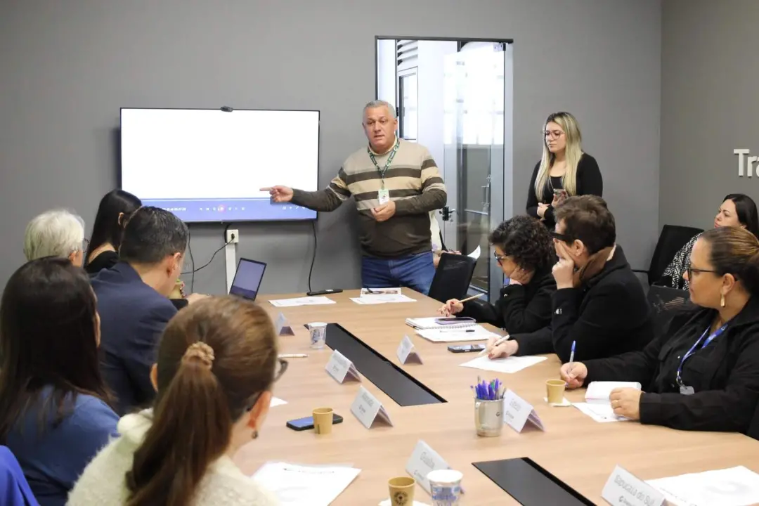 Fórum de Educação do Granpal discutiu o SAERS, sistema que mede a qualidade da educação pública no Rio Grande do Sul. O…