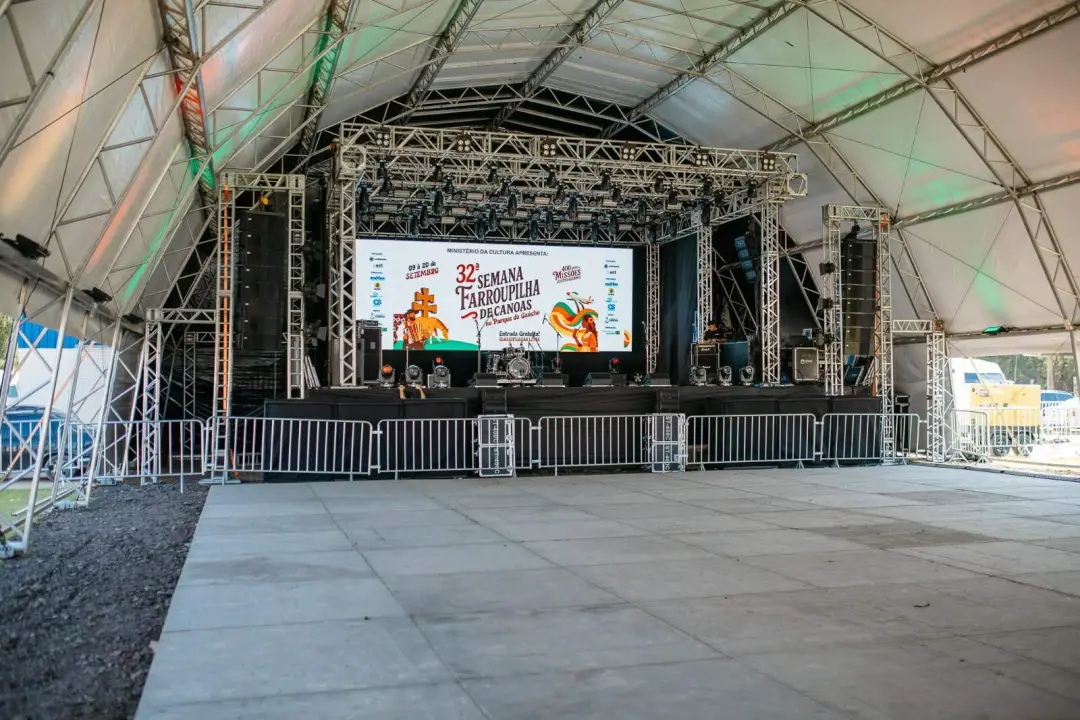 Baile da Terceira Idade na Semana Farroupilha de Canoas, sexta-feira dia 18, às 15 horas no Parque do Gaúcho. Boa ideia…